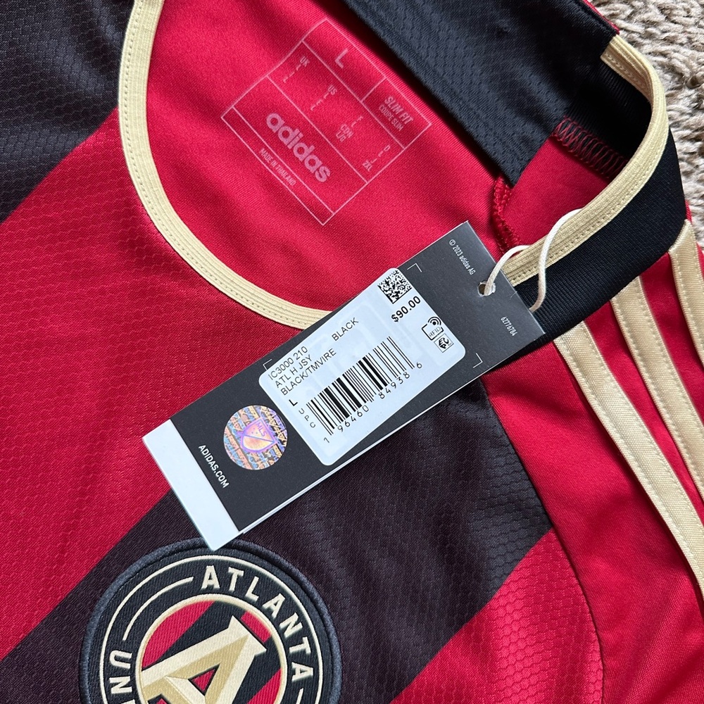 Atlanta United FC MLS Soccer Jersey Adidas Men's Large Red Black Slim Fit NEW - Picture 7 of 13